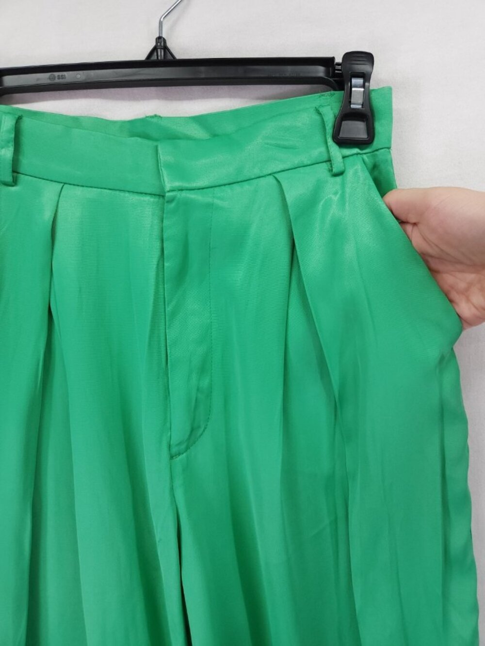Zara Womens Pants Size XS (26x33) Green Satin Wide Leg Pleated Flowy Palazzo - Picture 9 of 16